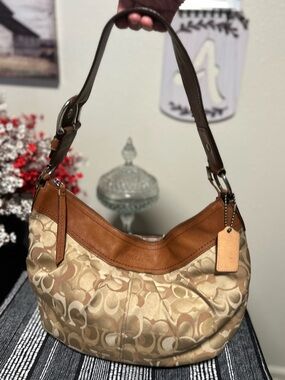 Coach❤️Soho Beige Signature Canvas Hobo with Tan Leather Trim
